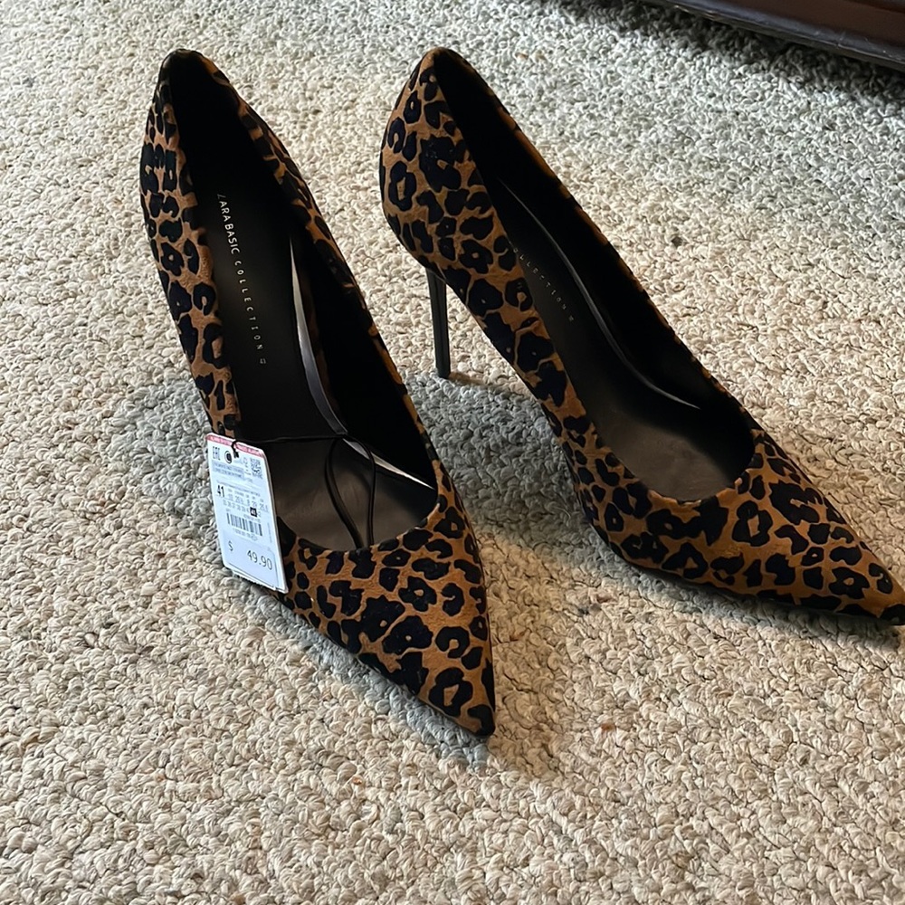 Zara Leopard print Heels